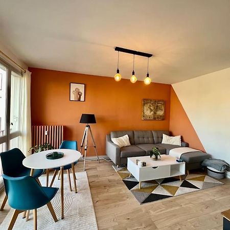 Appartamento Le P'Tit Anatole - Joli T2 Avec Parking Poitiers Esterno foto