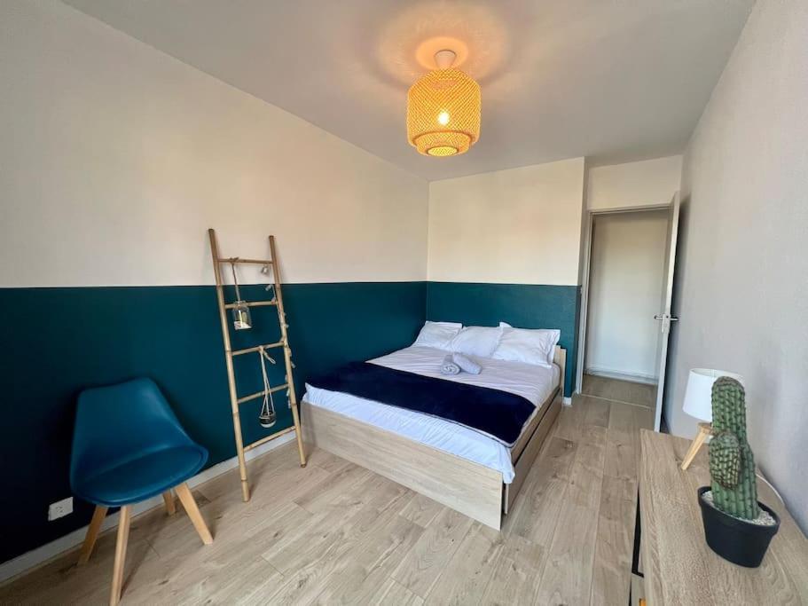 Appartamento Le P'Tit Anatole - Joli T2 Avec Parking Poitiers Esterno foto