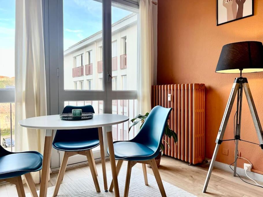 Appartamento Le P'Tit Anatole - Joli T2 Avec Parking Poitiers Esterno foto